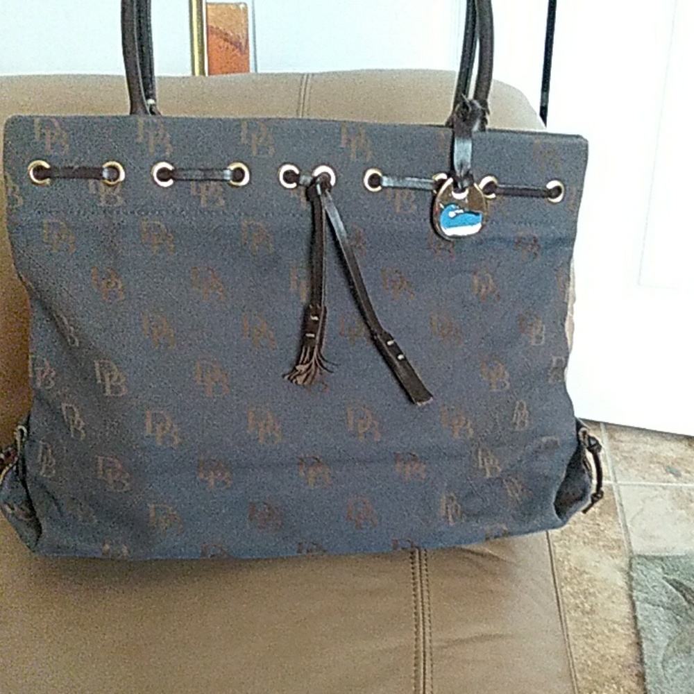 Dooney Bourke signature jacquard/leather purse